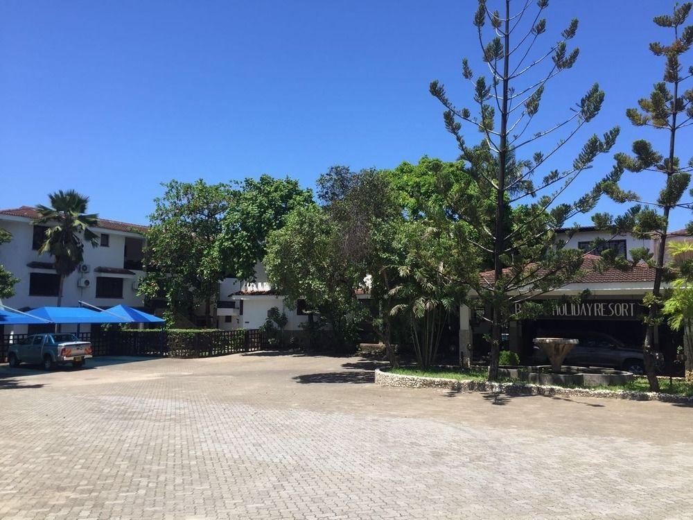 Baobab Holiday Resort Бамбури Экстерьер фото
